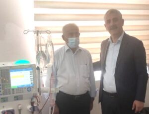 Böbrek Hastası Yaşlı Adam, Hastaneye Diyaliz Makinesi Hibe Etti